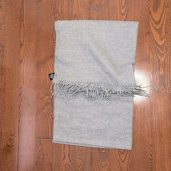 Brand new long scarf from Babaton - Picture 1 of 1